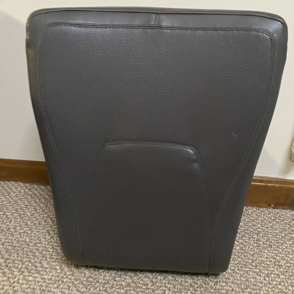 Ready Rocker in faux leather stone - Picture 2 of 2